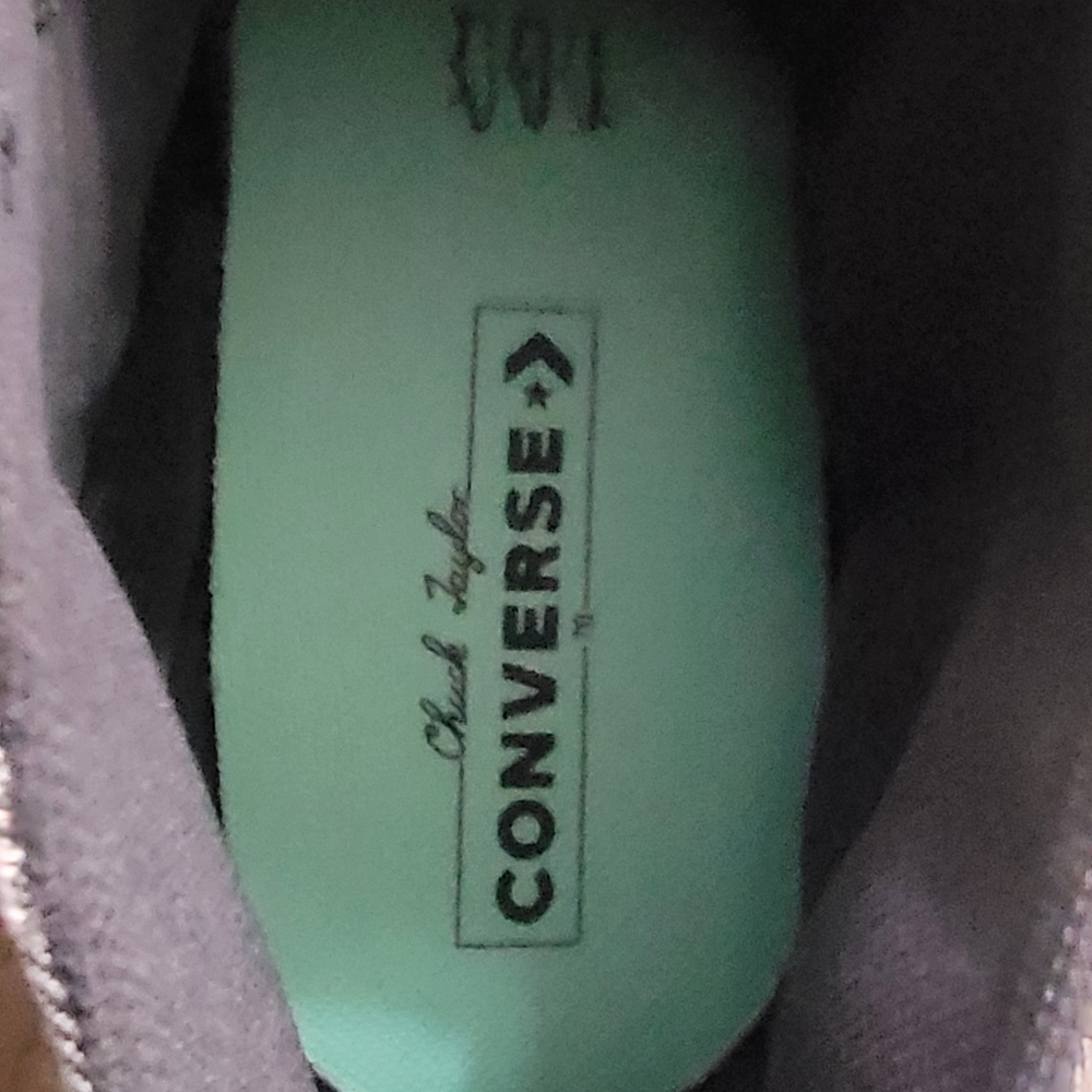 Converse Allstars Chuck Taylor's Hi.New in box.Multiple laces/lace lock, 11m.13w - Picture 9 of 12